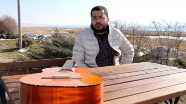 Vanlı mühendis koronadan ölen kız arkadaşı için şarkı yazıp klip çekti