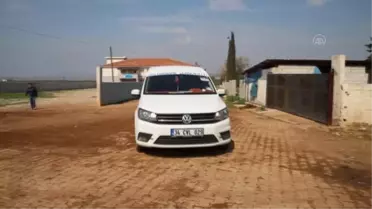 Beslenme güçlüğü çektiği için ameliyat edilen ineğin karnından 15 kilo halat çıktı