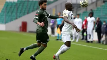 Bursaspor'un defans hattında kriz yaşanıyor