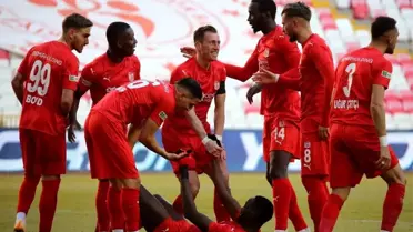 Son dakika haber... Yatabare gol sayısını 6'ya yükseltti