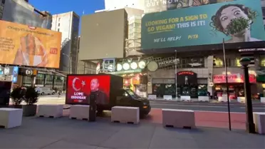 Erdoğan sevgisi Times Meydanı'nda: 'Love Erdogan'
