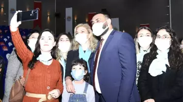 Başkan Yılmaz'dan 'Dünya Kadınlar Günü'de kadınlara mektup ve hediye