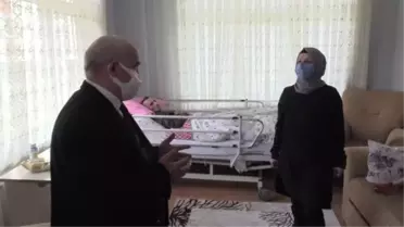 Hayatını kızı, SSPE hastası yatalak eşi ile otizmli yeğenine adayan kadın yılın kadını seçildi