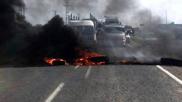 Şanlıurfa'da çiftçiler DEDAŞ'ı protesto etti