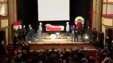 USTA OYUNCU RASİM ÖZTEKİN SON YOLCULUĞUNA UĞURLANDI 4