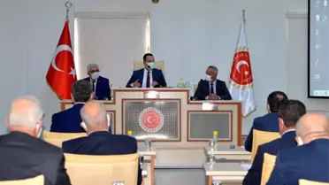 Vali Şentürk, 'Gurbette olan vatandaşlarımızın köyleriyle olan bağlarını diri tutmak istiyoruz'