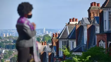 Londra'da eylem hazırlığındaki kadınlar polise tepkili: 'Sokakların güvenli olmamasının sorumlusu erkekler'