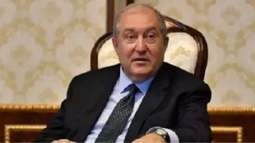 Son dakika... Ermenistan Cumhurbaşkanı Sarkisyan hastaneye kaldırıldı