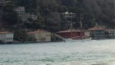 TARİHİ YAT İSTANBUL BOĞAZI'NDAN GEÇTİ