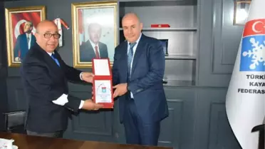 Uluslararası Kayak Federasyonu Başkan Adayı Johan Eliasch'tan, Ali Oto'ya ziyaret