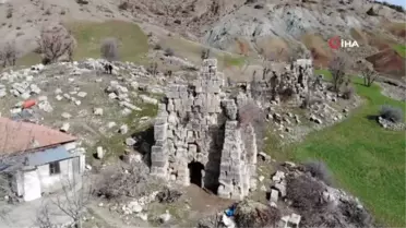 Heron kutsal alan yivli sütunları ile gizemini koruyor