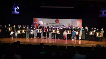 Son Dakika | Gaziantep'te 8 şehit ailesi ve 4 gaziye Devlet Övünç Madalyası ile Beratı verildi