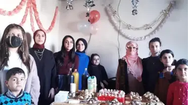 Okula gidemeyen Arzu'ya, arkadaşlarından evinde doğum günü sürprizi