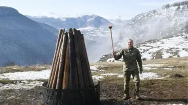 Son dakika! Azerbaycan Cumhurbaşkanı Aliyev, Nevruz ateşini işgalden kurtarılan Şuşa'da yaktı