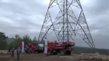 Erdemli'de biberiye ve defne fidanları toprakla buluşturuldu