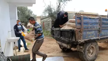 Erdemli'de fırtınanın yaraları sarılıyor
