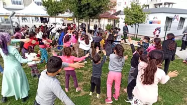 'Bir Tutam Mutluluk' projesi ile çocukların yüzü gülüyor