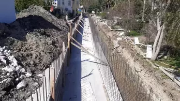 Kemer'de dereler ıslah ediliyor