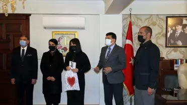 Milli şair gibi ödülünü 'Sevgi Evleri'ne bağışladı