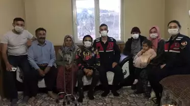 Jandarmadan engelli gence doğum günü sürprizi