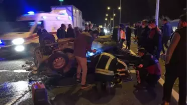 Otomobiller çarpıştı: 2 ölü, 4 yaralı