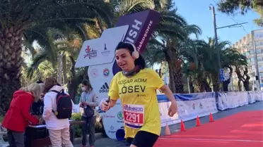 Koşar Adım LÖSEV Takımı, Maraton İzmir'de eğitim için koştu