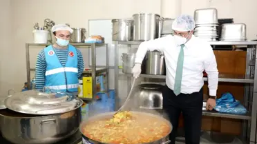 Akçaabat Belediyesi sivil toplum örgütü temsilcilerinin desteğiyle ihtiyaç sahiplerine yemek dağıtacak