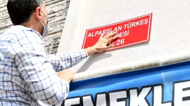 Ak Partili belediyeden Alparslan Türkeş'e vefa