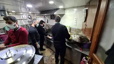 Lokanta ve turizmci esnaflardan vatandaşlara iftar yemeği
