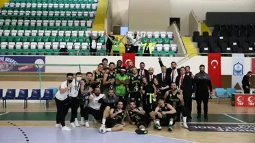 Merkezefendi Basket adım adım şampiyonluğa koşuyor