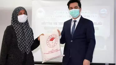 Elazığ'da üreticilere bamya tohumu dağıtıldı