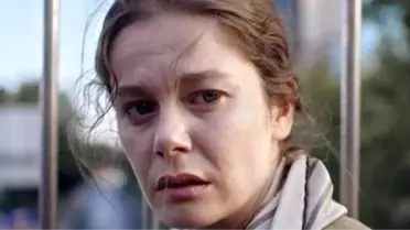 Oyunculuk sevdası ağır basınca mesleği bıraktı! Burcu Biricik'in ilk işini duyanlar şaşkınlık yaşadı