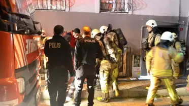 Sahur vakti çıkan yangın apartman sakinlerini sokağa döktü