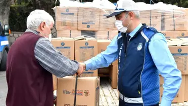 Ankara'da, salgın sürecinde iş kaybına uğrayan minibüsçülere destek