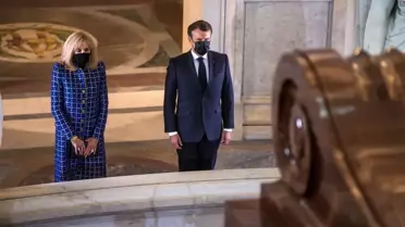 Napolyon Bonapart 200. ölüm yıldönümünde Fransa'da anıldı