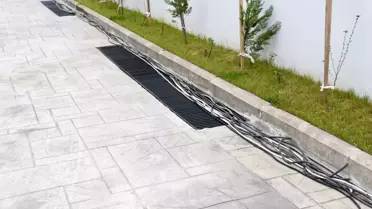 Süs havuzundaki kabloları çalan hırsızlık zanlısı yakalandı