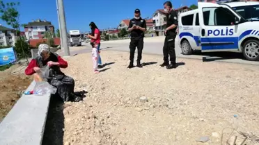 Kaybolan Alzheimer hastası kadını polis ailesine kavuşturdu