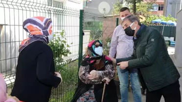 Serdivan'daki şehit annelerine misafir oldular