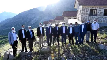 Vali Çuhadar protokol üyeleri Tut ve Besni ilçelerini gezdi