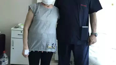 Hastanın kalp zarından alınan parça ile nefes borusuna yama yapıldı