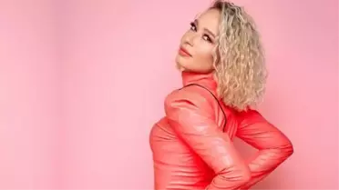 Şarkıcı Gülçin Ergül aşk orucunu bozdu! 6 yıllık arkadaşıyla birlikte