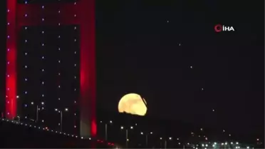 'Süper Çiçek Kanlı Ay' tutulması böyle görüntülendi