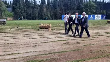 Derince Belediyespor sahası yenileniyor