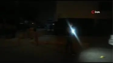 Yaraladıkları şahsın yakınlarına hastane girişinde silahla ateş açtılar: 1'i ağır, 4 yaralı