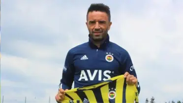 Fenerbahçe'nin yollarını ayırmak istediği Gökhan Gönül, Adana Demirspor'la anlaşmaya vardı
