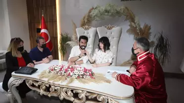 Kovid-19 nedeniyle ülkelerinde evlenemeyen Rus gelin ile Kıbrıslı damat Tekirdağ'da nikah kıydı