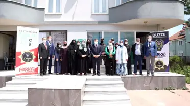 En iyi narkotik polisi Anne kursiyerlerine ziyaret