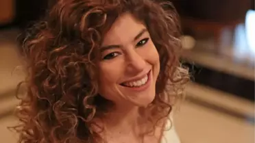 Müzisyen Esra Üçcan, Nazım Hikmet Ran'ın 'Hasret' şiirini müzikseverlerle buluşturdu