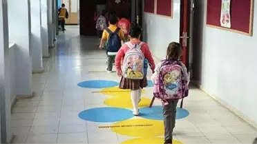 18 Haziran'da dijital ortamda sunulacak olan öğrenci karneleri, isteyen velilere basılı olarak verilecek