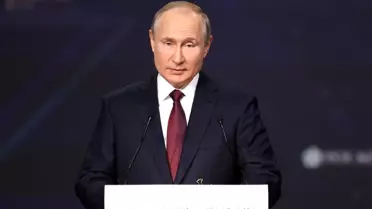 Putin: 'Kuzey Akım 2'nin ilk etabında döşeme işlemi tamamlandı'